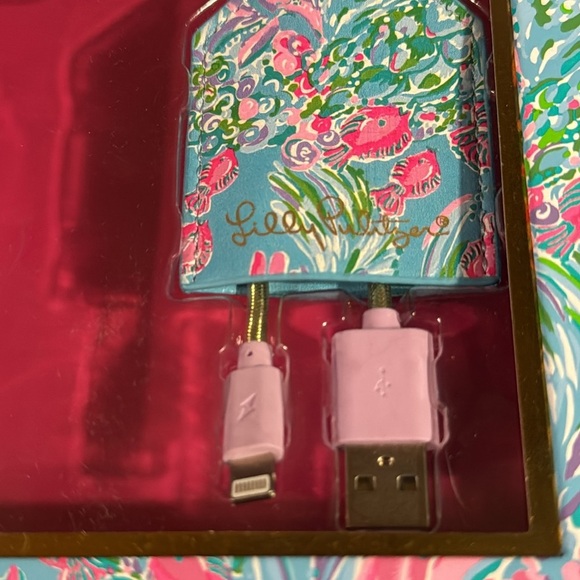 Lily Pulitzer Charging Tag - Never gave Zero battery and no charger again! - Picture 2 of 4